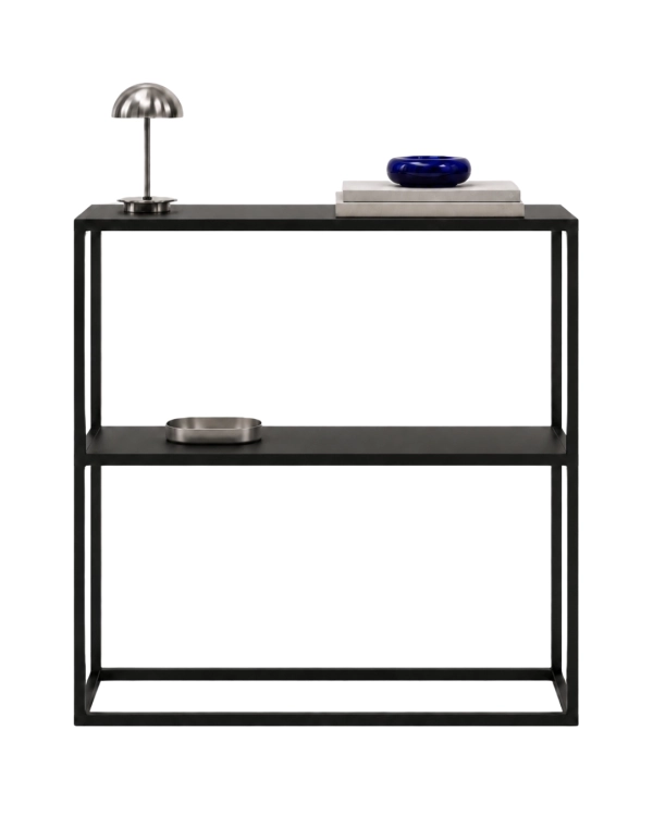 Czarna konsola metalowa NIVØ TALL 80 × 25 × 90 cm z półką w aranżacji – nowoczesna konsola do przedpokoju, holu i salonu